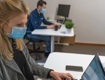 Deloitte: Zaposlene žene pod izuzetno velikim opterećenjem u uslovima pandemije