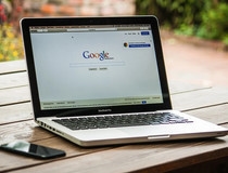 Italija: Milionske kazne za Google i Apple zbog korisničkih podataka