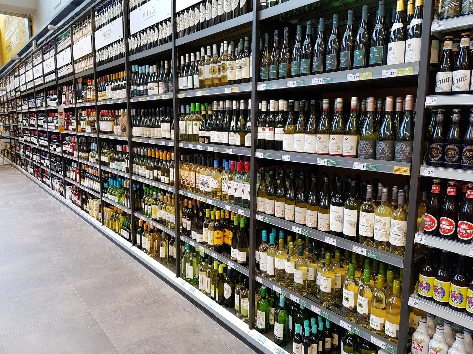 Rusija pojednostavljuje izdavanje licenci za alkohol