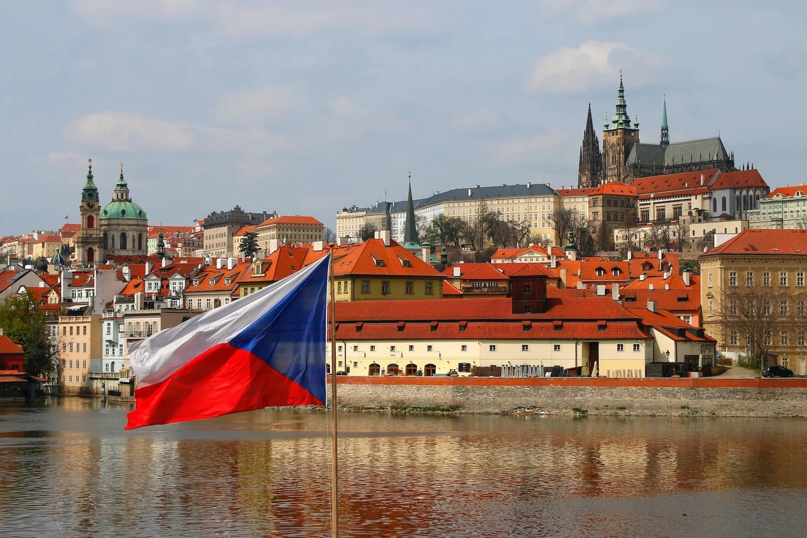Češka: Inflacija u februaru na 16,7%