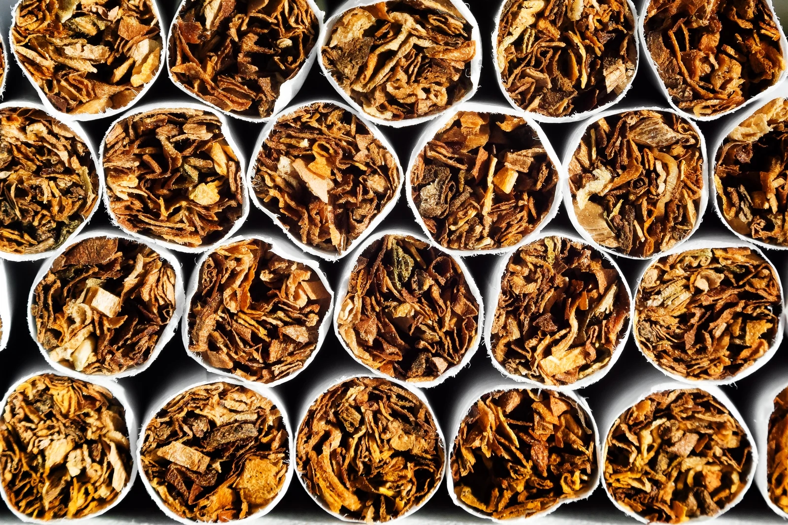 Rekordna prodaja ilegalnih cigareta prošle godine u EU