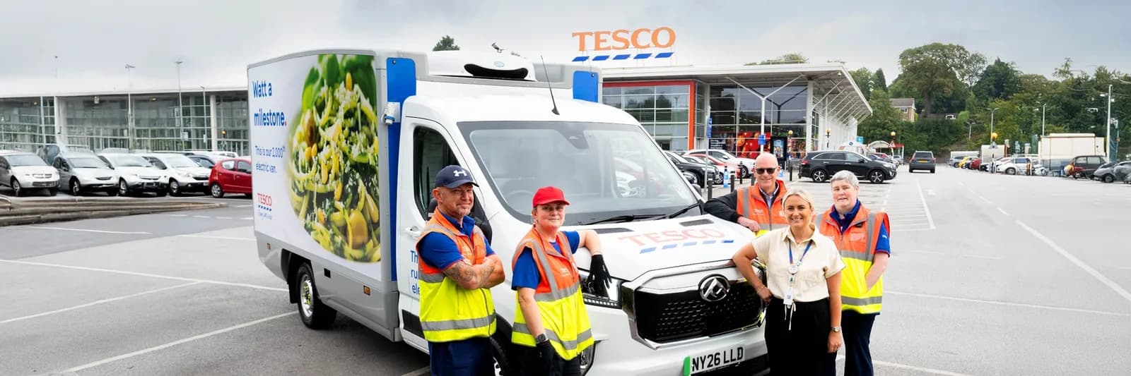 Tesco udvostručio flotu električnih dostavnih vozila
