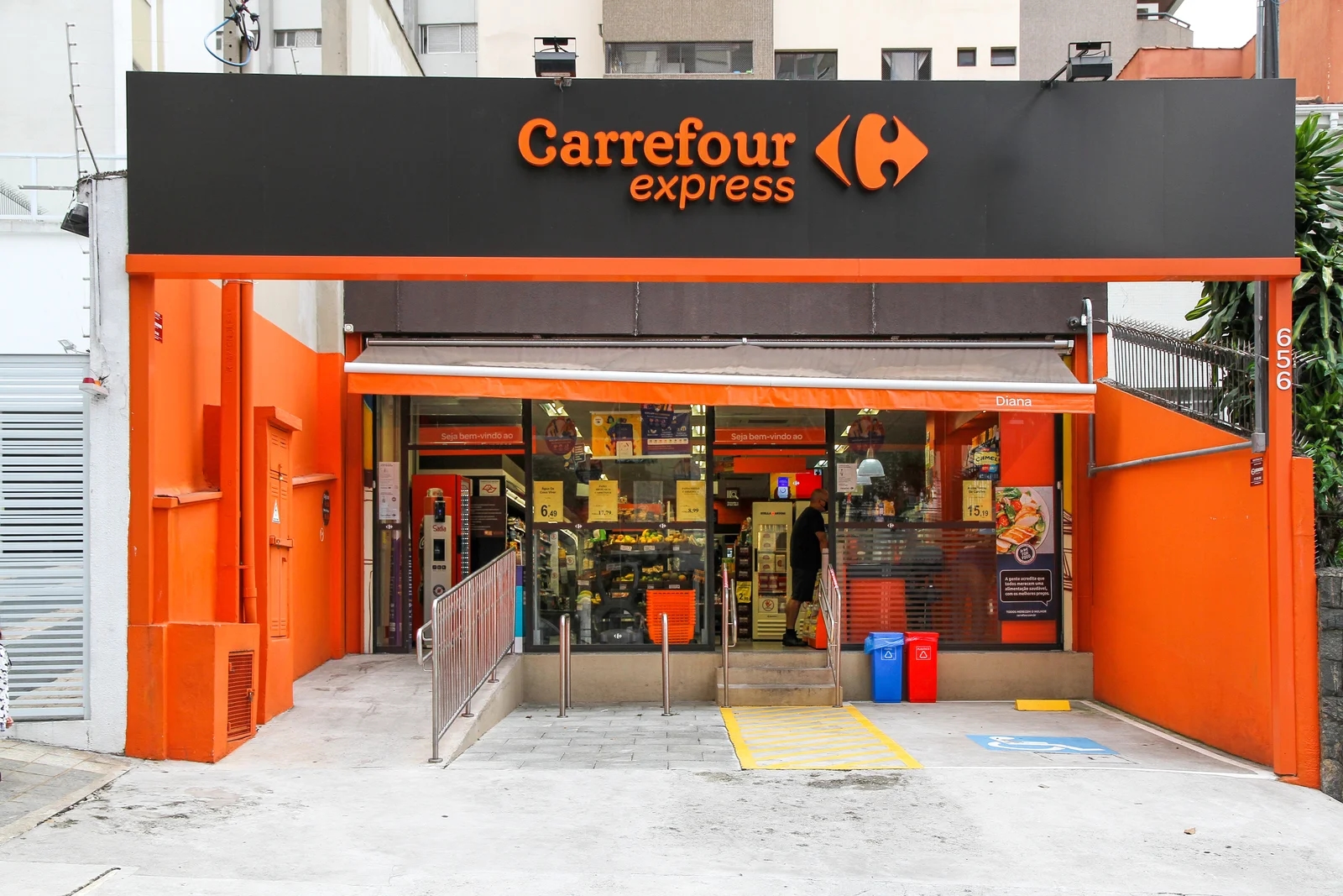 Brazil: Carrefour i Uber šire saradnju na projektu 15-minutne isporuke