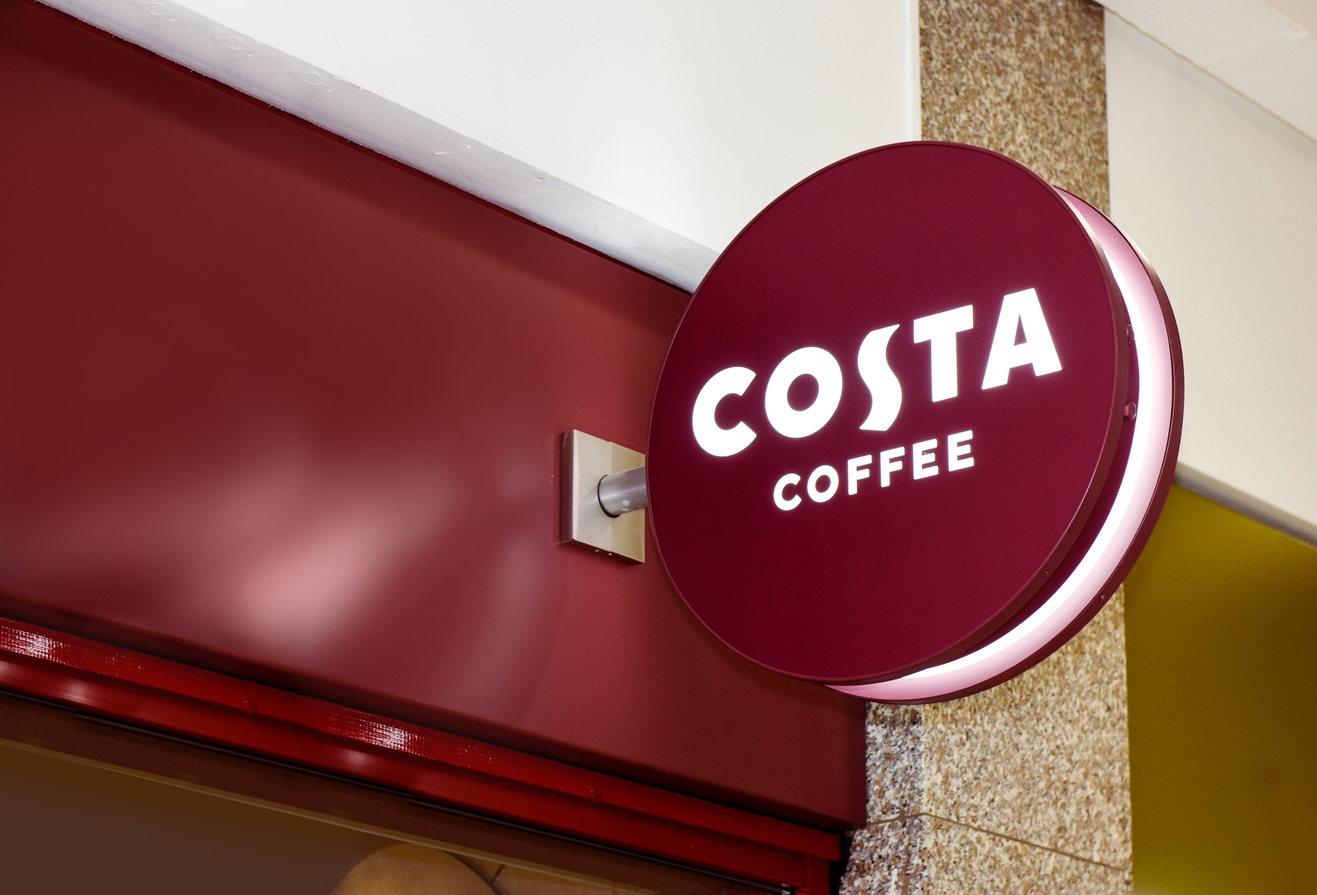 UK: Kompanija Bain podnela ponudu za preuzimanje lanca Costa Coffee