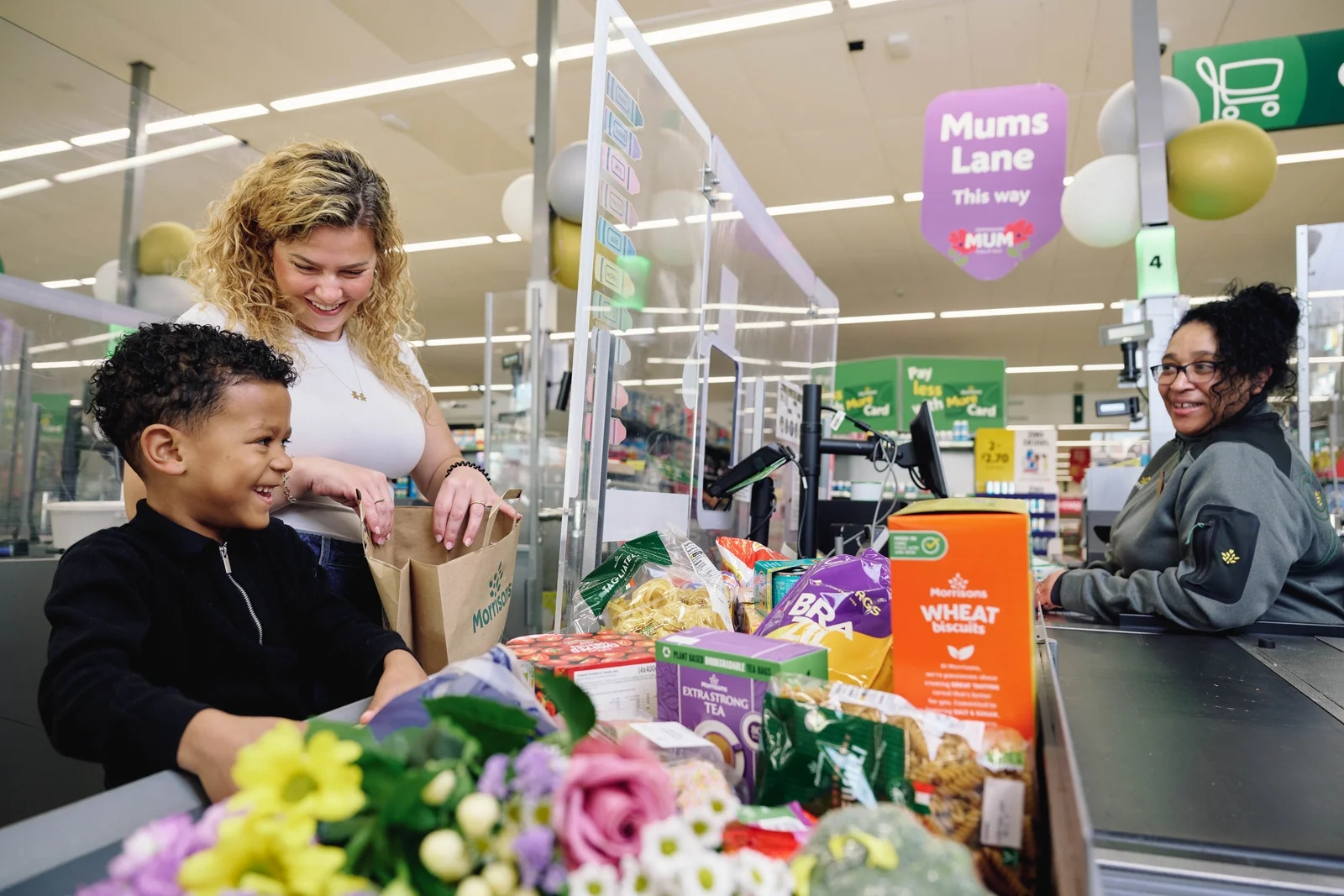UK: Morrisons otvara kase za mame na Dan majki