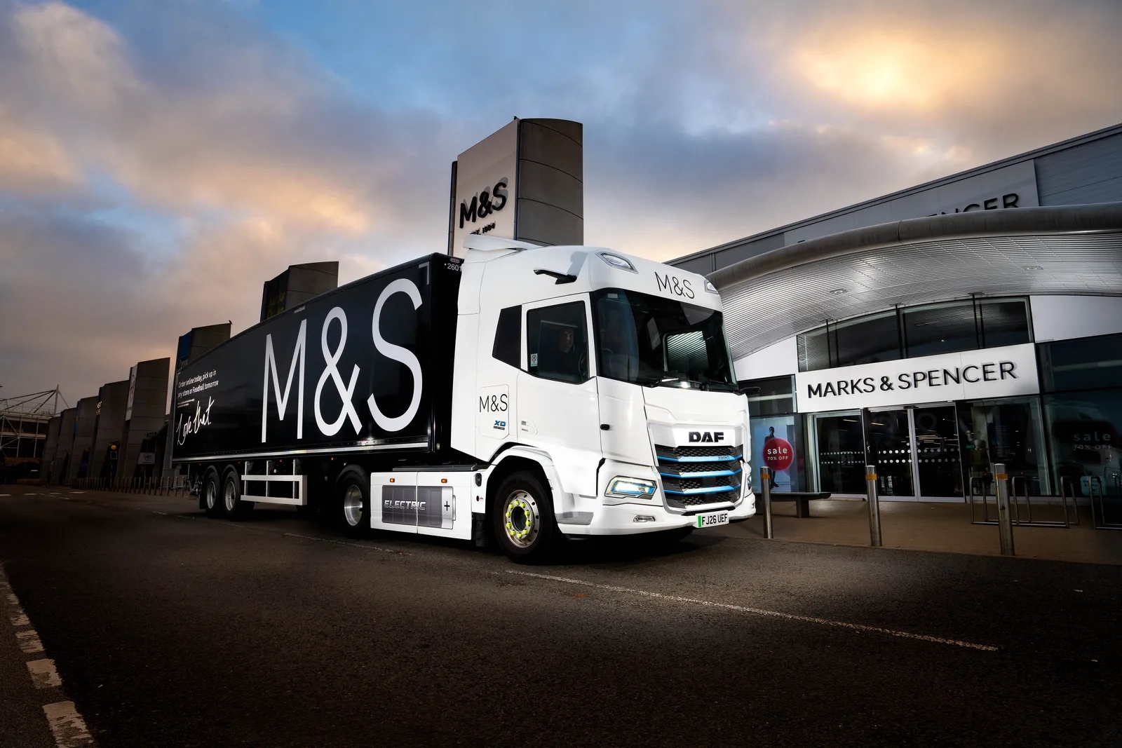 M&S korak bliže neto nultim emisijama uvođenjem električnih kamiona