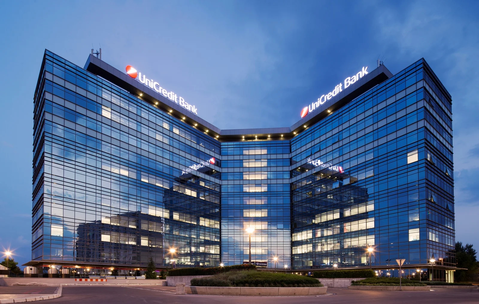 Rekordni rast i profitabilnost UniCredit Grupe u 2025.
