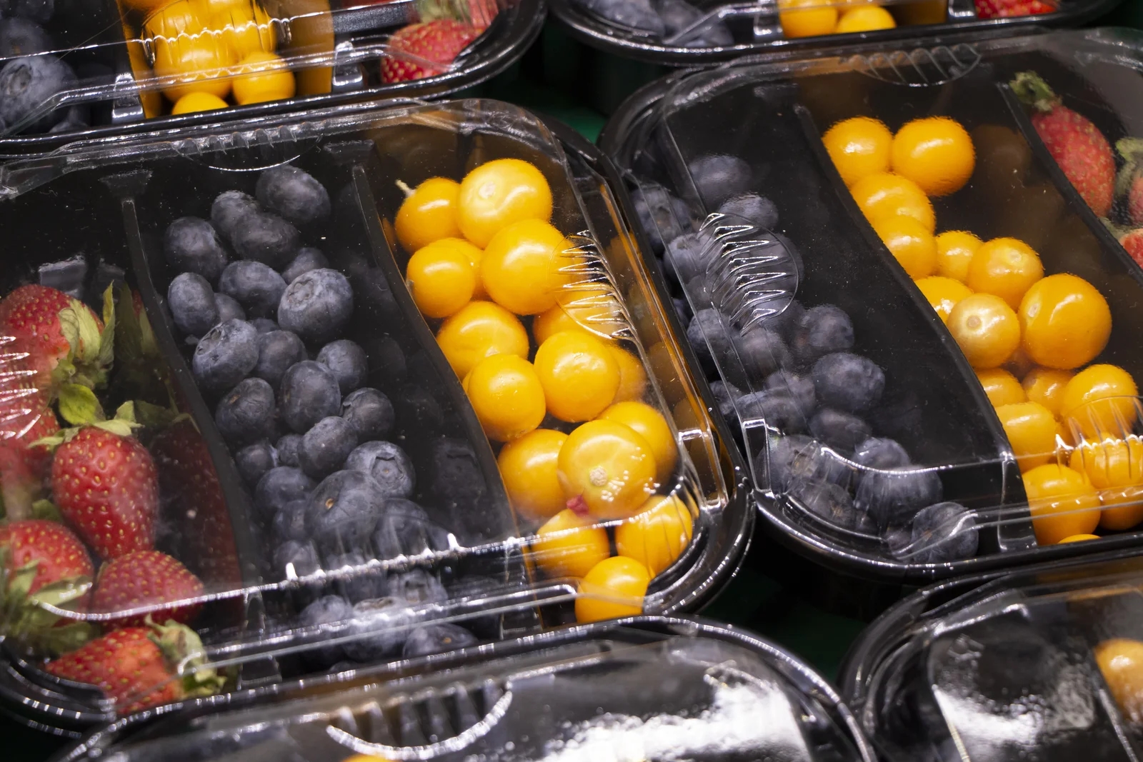 UK: Potrošači ne žele da kupuju voće i povrće u plastičnom pakovanju