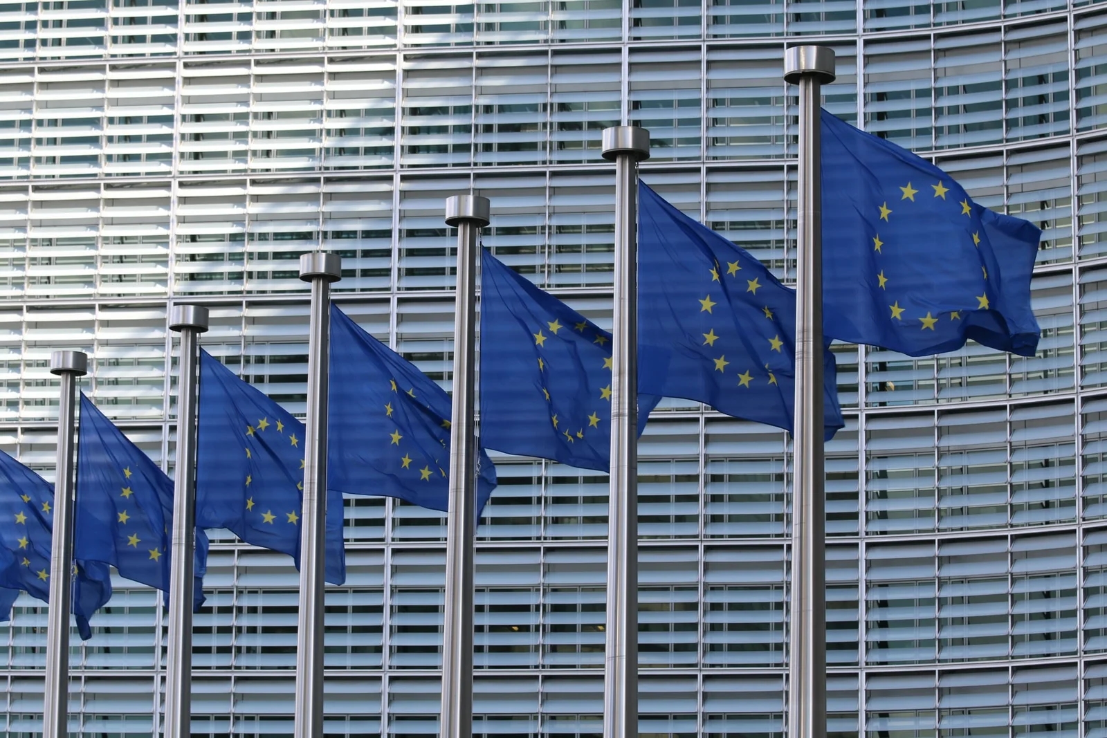 EU: Obustaviti carinu na uvoz iz Ukrajine na godinu dana